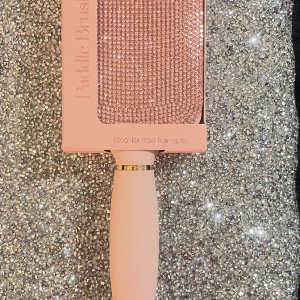 Glitz and glam Pink hair brush